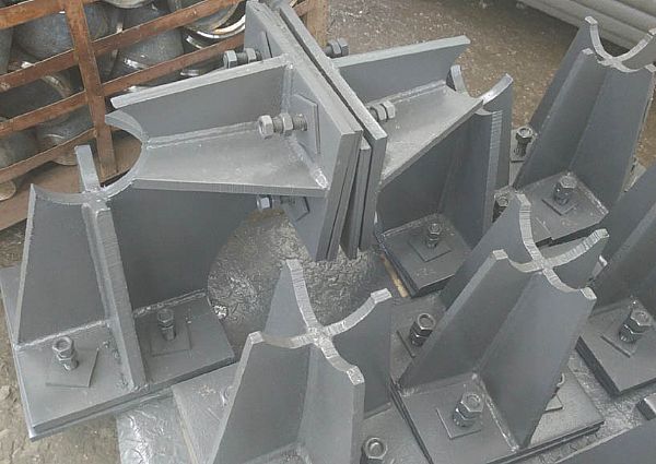 华蓥煤棚网架双向支座